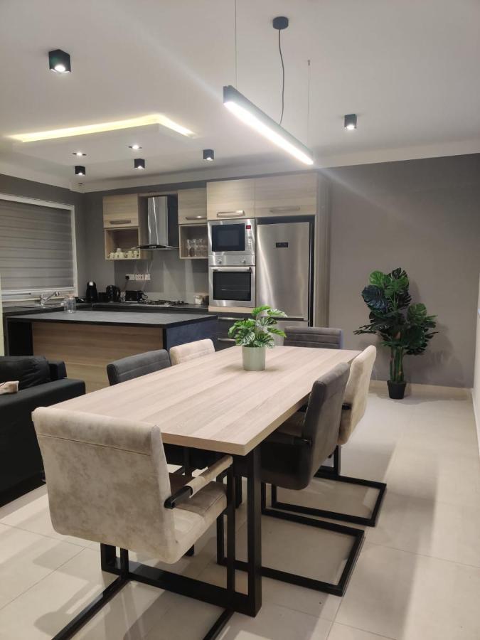 Qawra Apartment St. Paul's Bay Exteriör bild